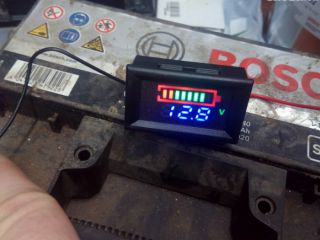 !Měřič napětí - digitální voltmetr do auta 12V