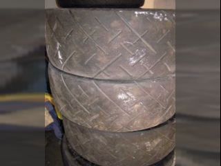 !Michelin N21 17"