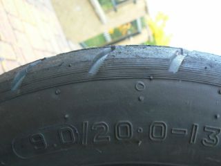!Mokré pneu AVON