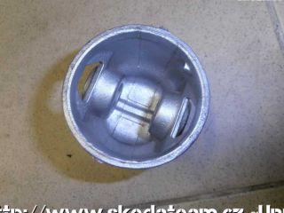 !Odlitky p�st� asi �130