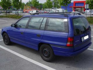 !Opel Astra Caravan 1.7 TD, r.v. 97,servo,2x airbag