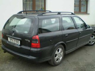 !Opel Vectra Caravan 1.8 16V 2001