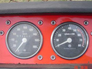 !Pstrojov deska 110R