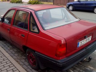 !Prodm veterna Daewoo Racer / Opel Kadett E