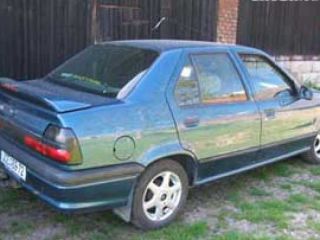 !Renault Chamade