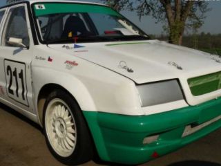 !�koda Felicie Kitcar