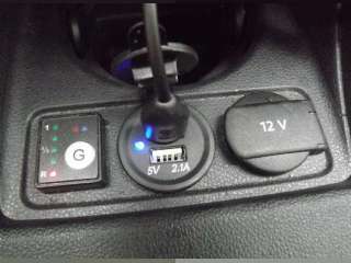 !USB zásuvka do panelu vhodná do auta